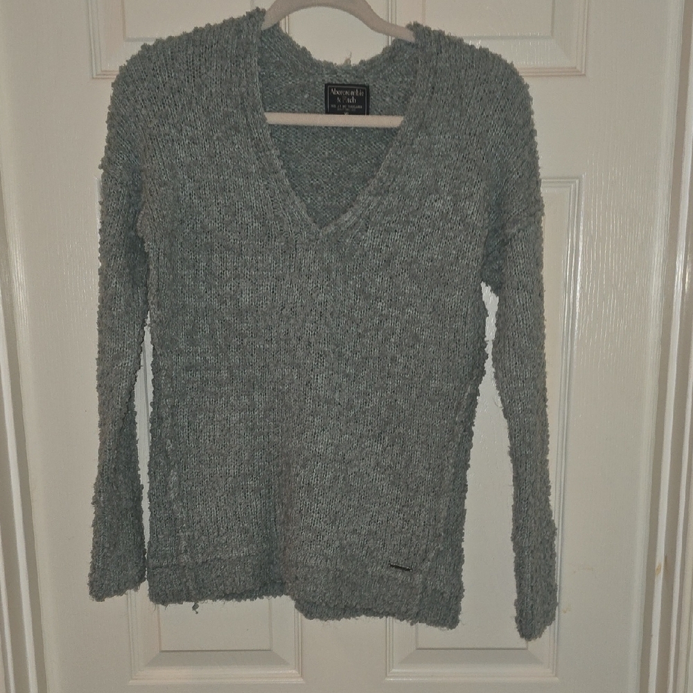 Abercrombie & Fitch Women's Textured Gray‎ V-Neck Sweater